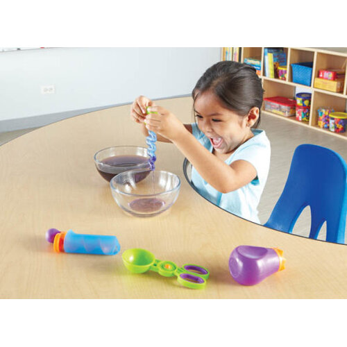 Learning Resourses Learning Resources – Zand en Water Fijne Motoriek Set – spelenderwijs oefenen met knijpen, gieten en spuiten Learning Resourses Learning Resources – Zand en Water Fijne Motoriek Set – spelenderwijs oefenen met knijpen, gieten en spuiten