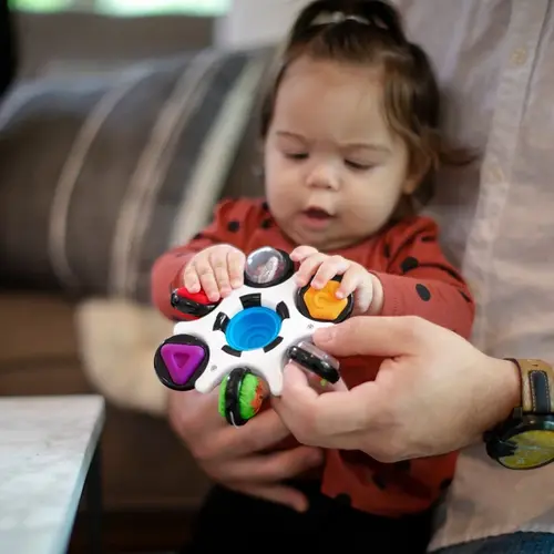 Baby Einstein Baby Einstein Sensory Fidget – Curiosity Clutch baby speelgoed