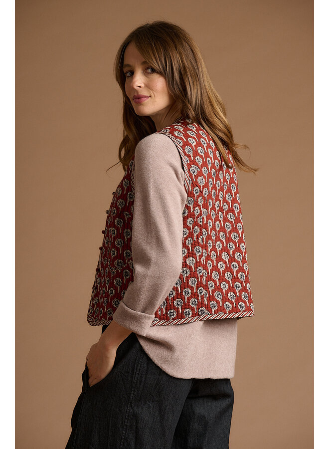 Jaba Quilted Gilet in Rust Daisy