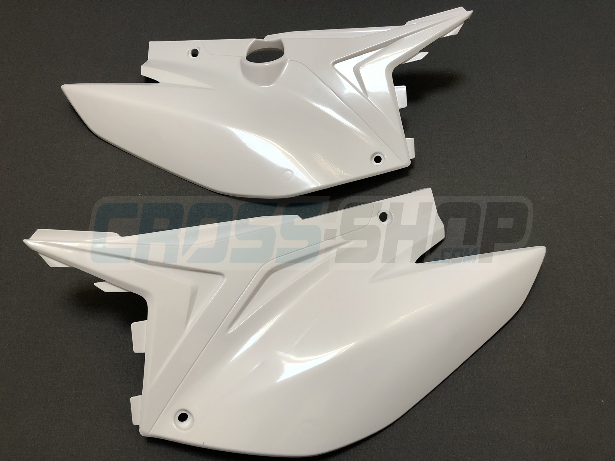 SIDE PANELS RH+LH4S TWIN EXHAUST 15>WHITE