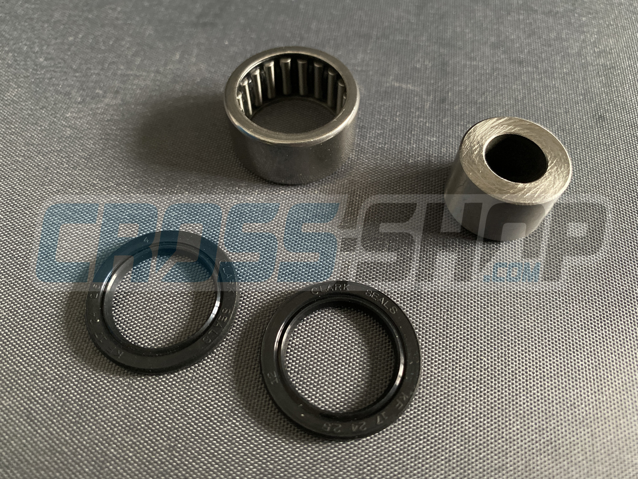 TM - Federbein / Uniball komplett (05-06)