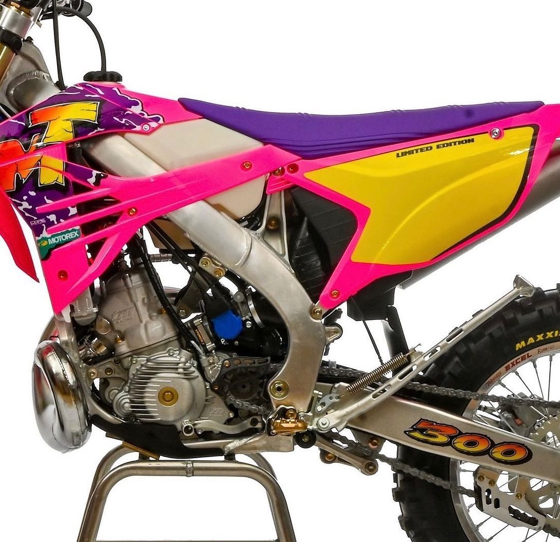 TM Racing PLASTIC KIT PINK LIMITED EDITON END 2022->