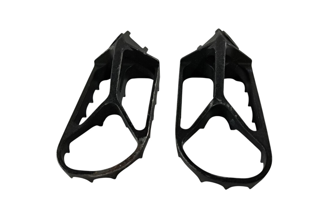 TM Footpegs 2022->
