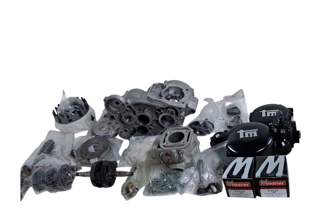 TM 1989 Engine in Parts (lots of new parts)