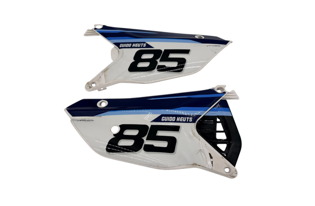 (USED) SIDE PANELS RH+LH 2stroke MY22-> WHITE (OEM #67272.22)