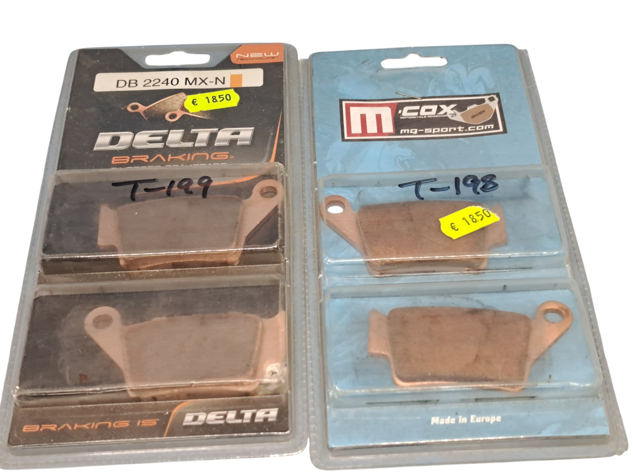 SET (2) Rear Brake pads BREMBO