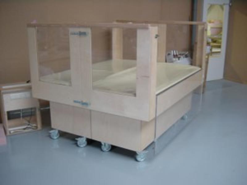 Atelier Michel Koene Bed Reager   (maatwerk)