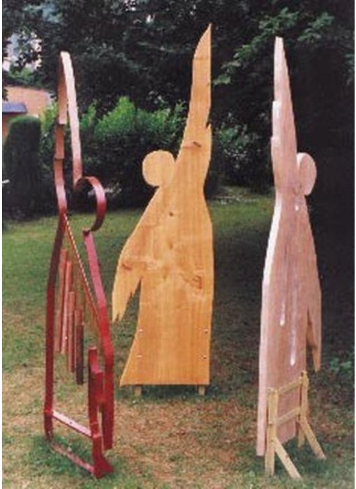 Hemeldanser metaal met koperen buizenklokken