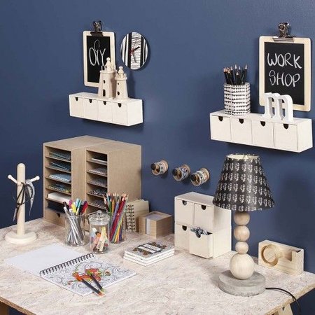 Objekten zum Dekorieren / objects for decorating Stevige houder met compartimenten 6 en 1 lade