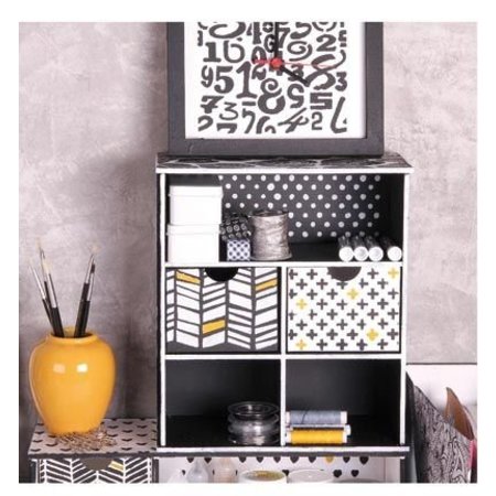Objekten zum Dekorieren / objects for decorating tiroir du meuble de rangement +