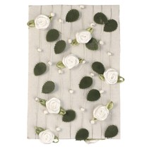 Rose garland con foglie + bianco perla