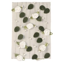 Rose garland med blader + pearl white