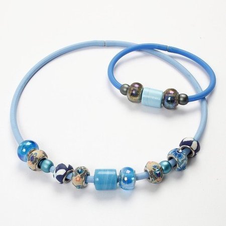 Schmuck Gestalten / Jewellery art Bracciale di silicio con anelli di chiusura e di arresto