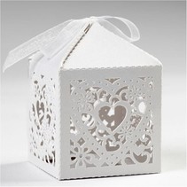 12 Caixa Decorativa, 5,3x5,3 cm, branco, com coração