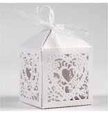 Dekoration Schachtel Gestalten / Boxe ... 12 Decorative Box, 5,3x5,3 cm, white, with heart