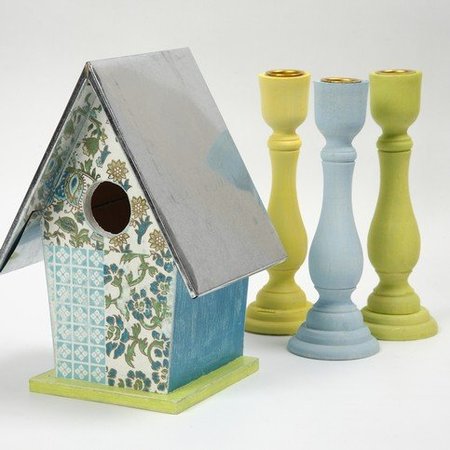 Objekten zum Dekorieren / objects for decorating Kandelaars gemaakt van hout - met een metalen inzetstuk voor kaarsen met 2 cm diameter