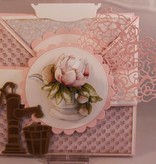 Precious Marieke Cutting en embossing stencils, Romance collectie, oude waterpomp