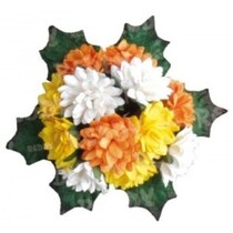 Bund Mini Crysanthemen mit Blättern: gelb, orange und weiß