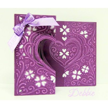 Die'sire Punching and embossing template: Filigree Heart frame