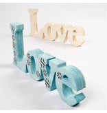 Objekten zum Dekorieren / objects for decorating Dekorationswort: LOVE