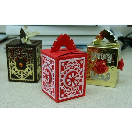 TONIC SET Tonic, ponsen en embossing stencils, Box + 4 Kerstmis frame!