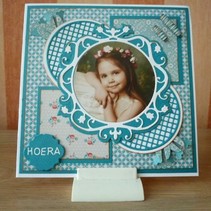 Vintasia stamping and embossing stencil, round with grid