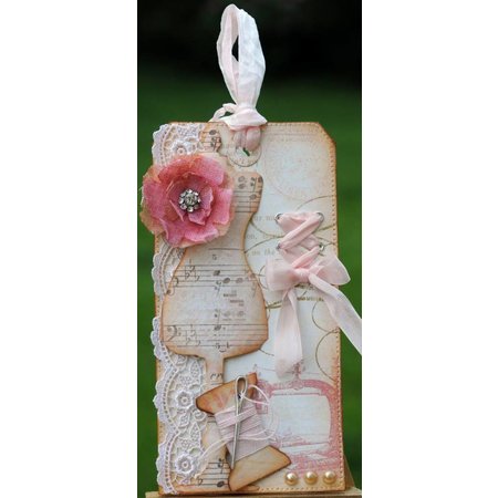 Die-namics Ponsen en embossing sjabloon: naaien accessoires