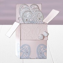 Stempling og prægning stencil af Diesire, hjerte, blomster og hjørner