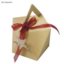 Modello, cubo, scatola di 9 cm di altezza x larghezza di 7 cm.