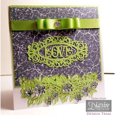 Die'sire Ponsen en embossing sjablonen: Grens met bloemen