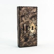 Punching and embossing template: nostalgic keyhole
