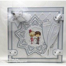 Cutting en embossing stencils, kleedje ster