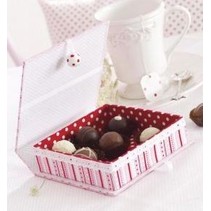 Papel maché, caja con tapa articulada