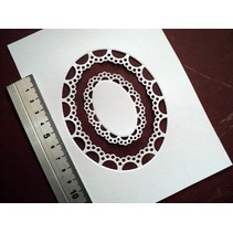 Stamping and embossing stencil Passe-partout oval