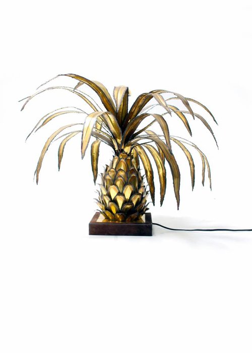 Brass pineapple lamp