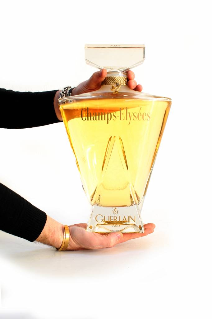 Guerlain XXL factice Champs Elysees