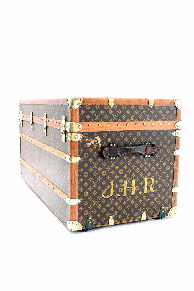 Lot - Louis Vuitton, (1821-1892, French), A vintage small Breveté suitcase  trunk, circa 1926-1954, Interior embossed paper label (damaged): P