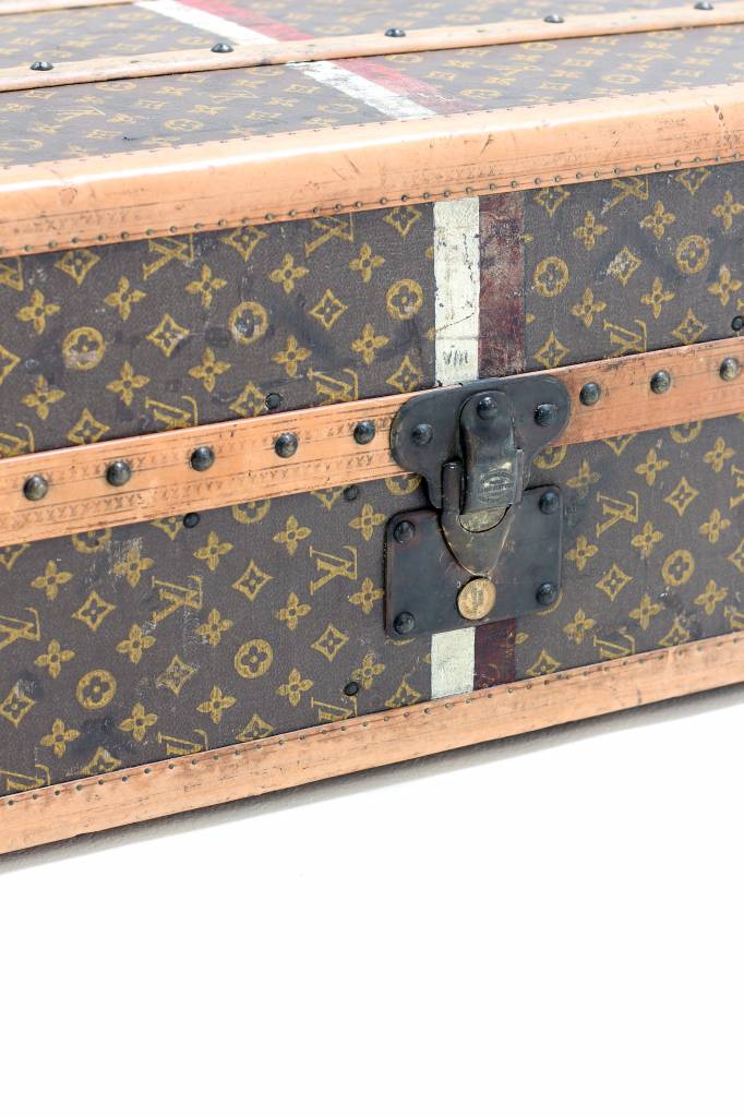 Authentieke Louis Vuitton-kast gebruikt in de Moulin Rouge