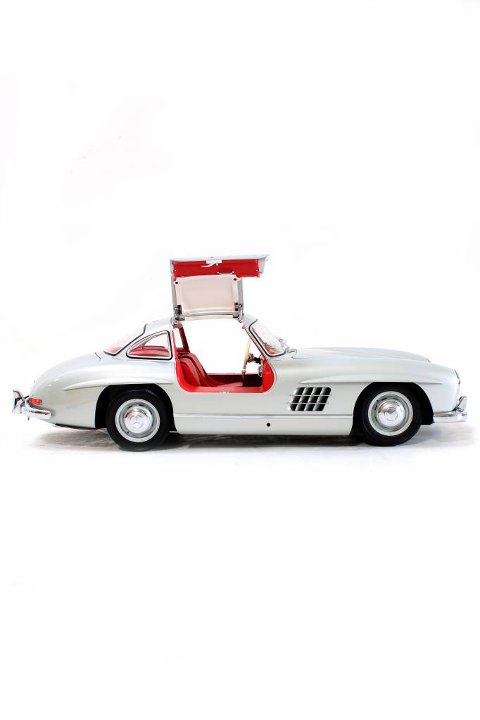 Grootste schaalmodel van de Mercedes 300SL Gullwing