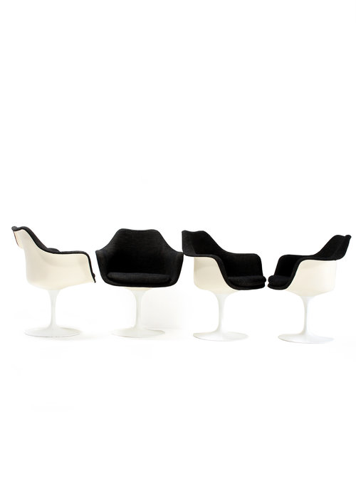 Tulip stoelen door Eero Saarinen