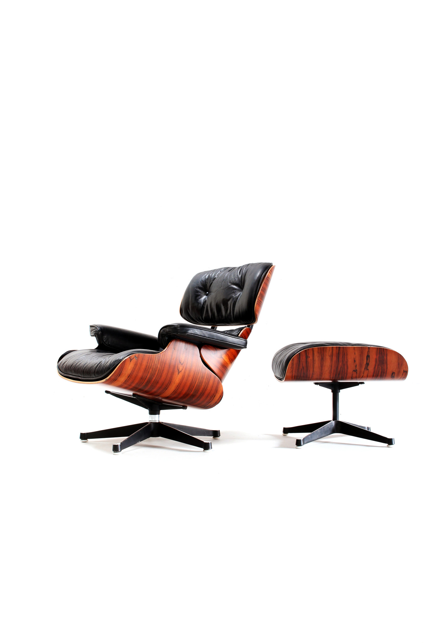 Eames Lounge chair met poef van Charles & Ray Eames