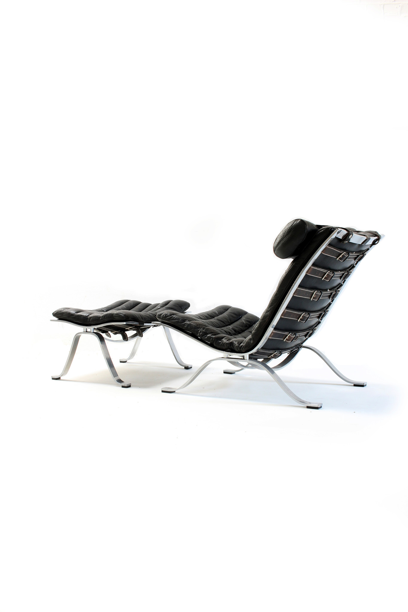 Ari lounge chair door Arne Norell