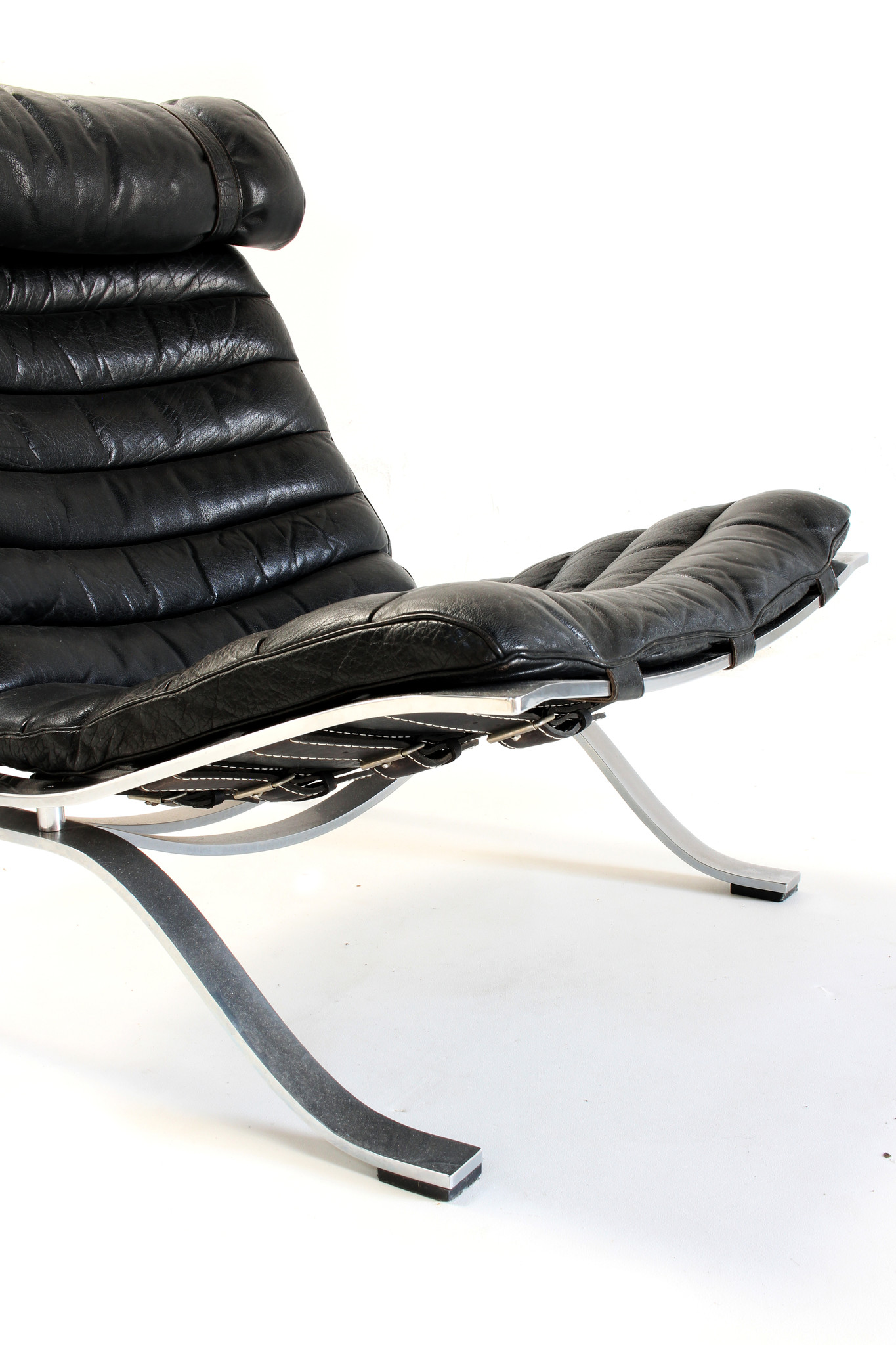Ari lounge chair door Arne Norell