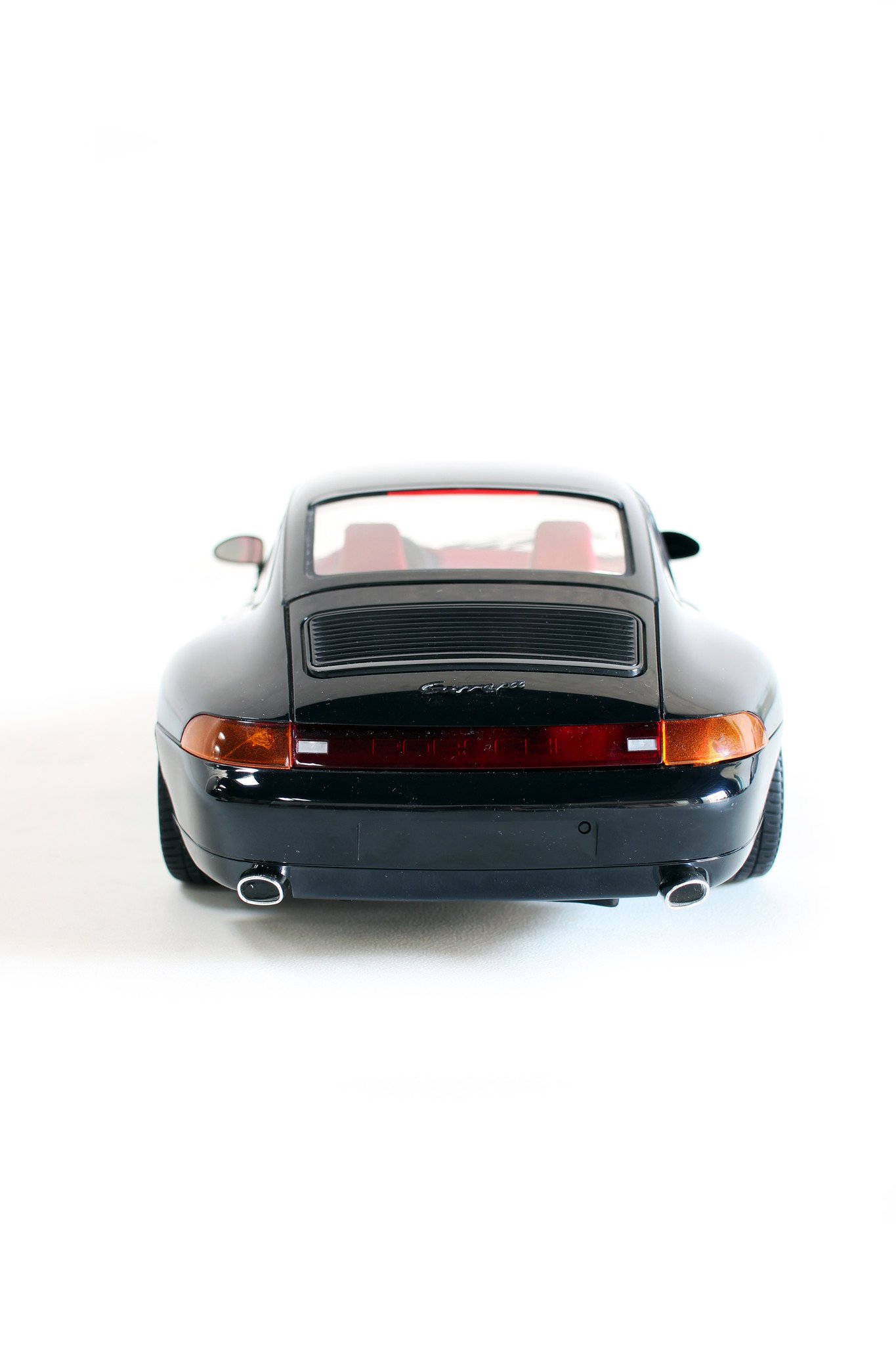 Schaalmodel 1:8 Porsche 993 Pocher