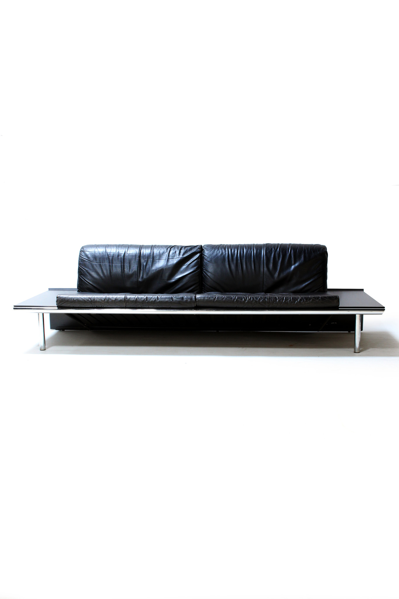 Sleek vintage design Sofa