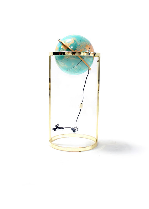 Globe lamp