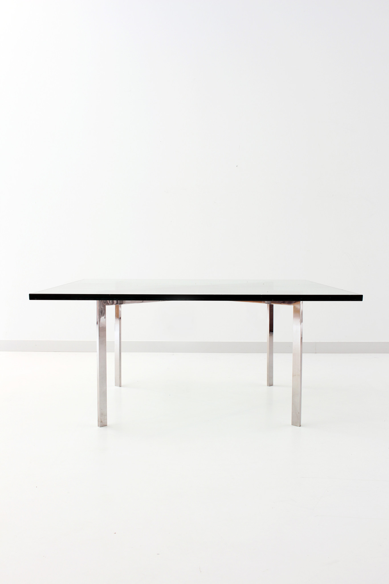 Coffee table "Barcelona" designed by Mies van der Rohe for Knoll