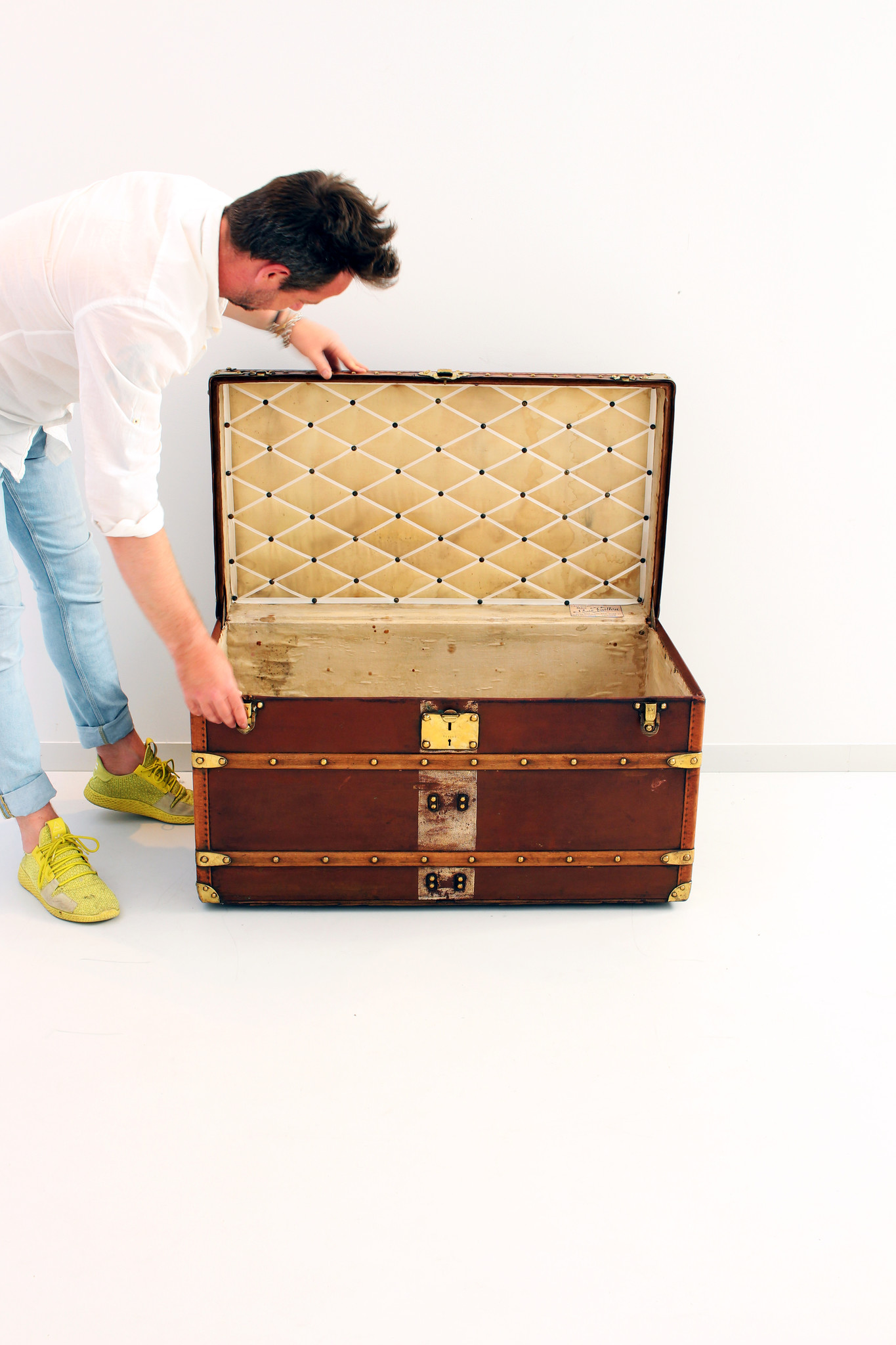 Antique Louis Vuitton suitcase - THE HOUSE OF WAUW