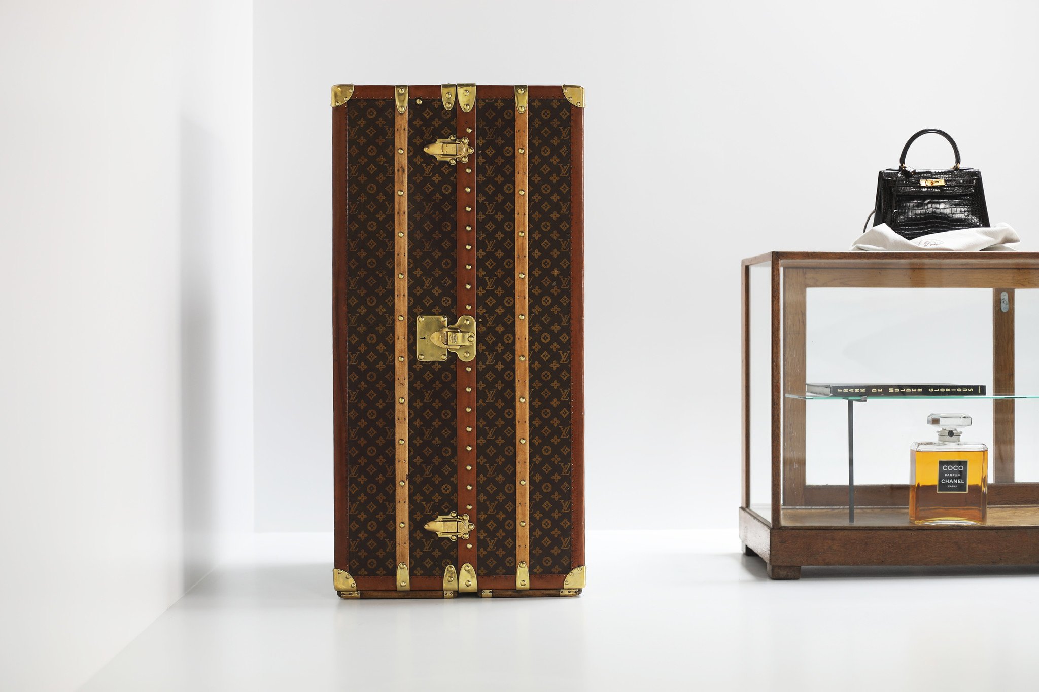 Louis Vuitton wardrobe, 1930s - THE HOUSE OF WAUW