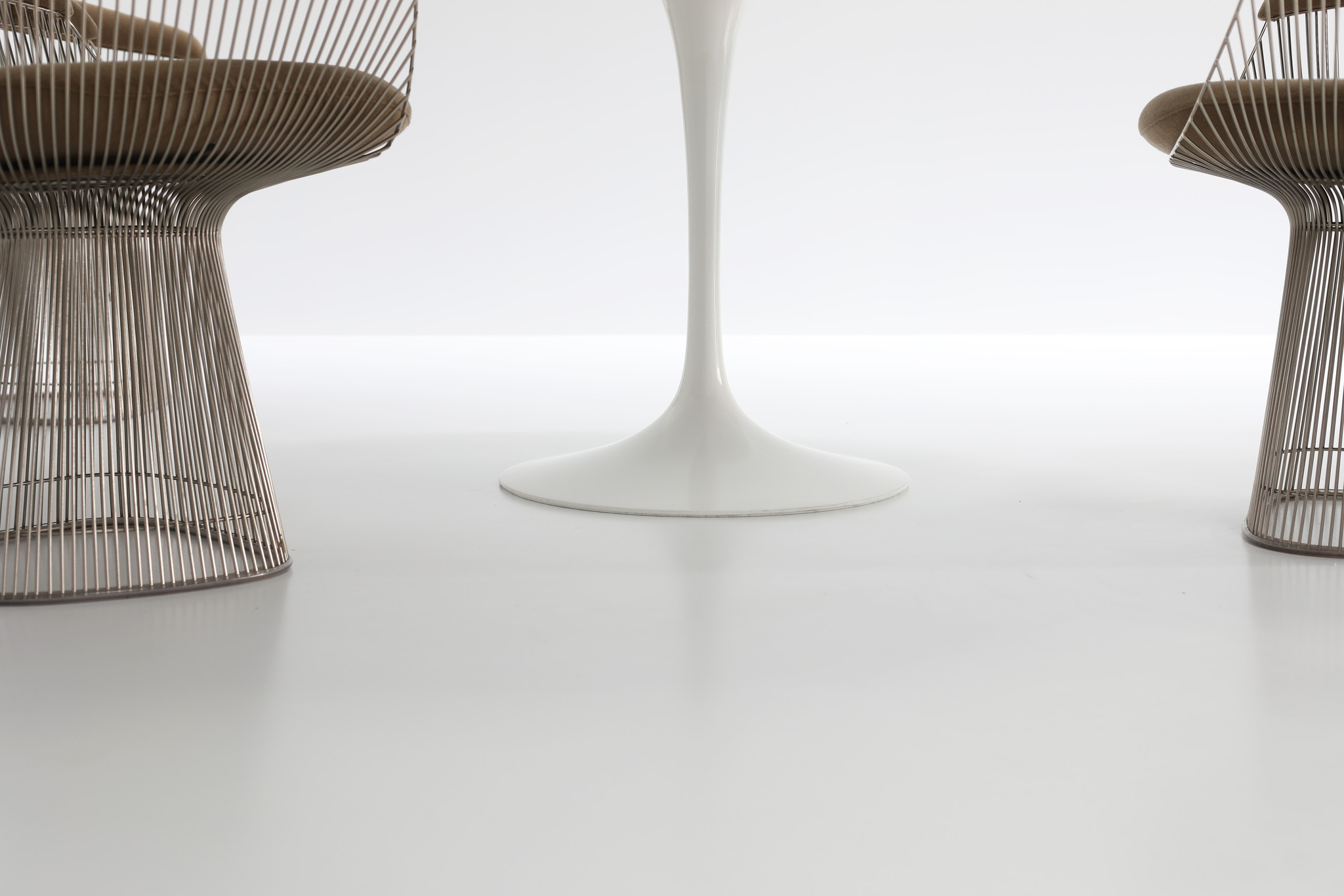 Marmeren Knoll tulip tafel ontworpen door Eero Saarinen